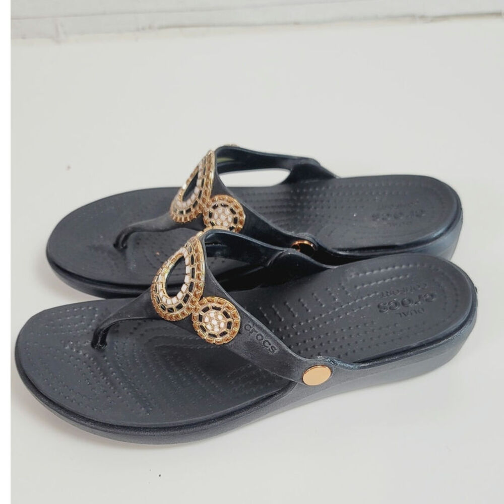 Crocs Sanrah Diamante Wedge Flip Sandal in Black, sz 10 - Picture 6 of 16